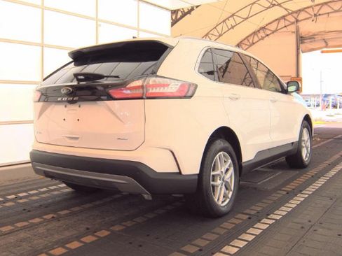 Used 2022 Ford Edge SEL w/ Convenience Package AWD/4WD image 4