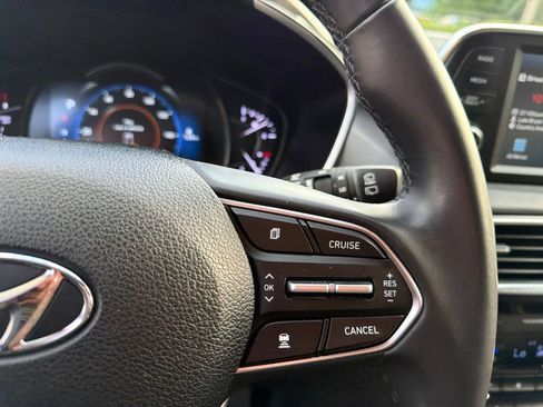 Used 2019 Hyundai Santa Fe SEL AWD/4WD image 18