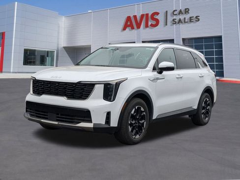 Used 2024 Kia Sorento S image 1