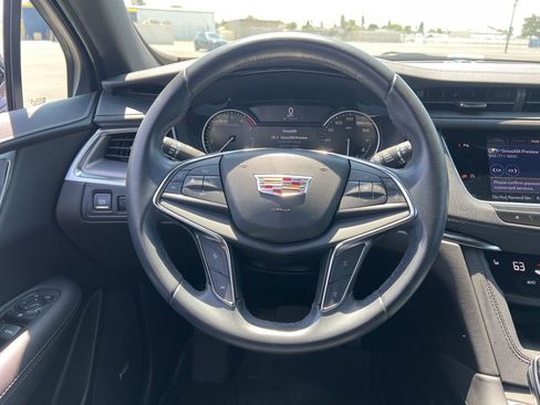 Certified 2023 Cadillac XT5 Luxury w/ LPO, Floor Liner Package AWD/4WD image 15