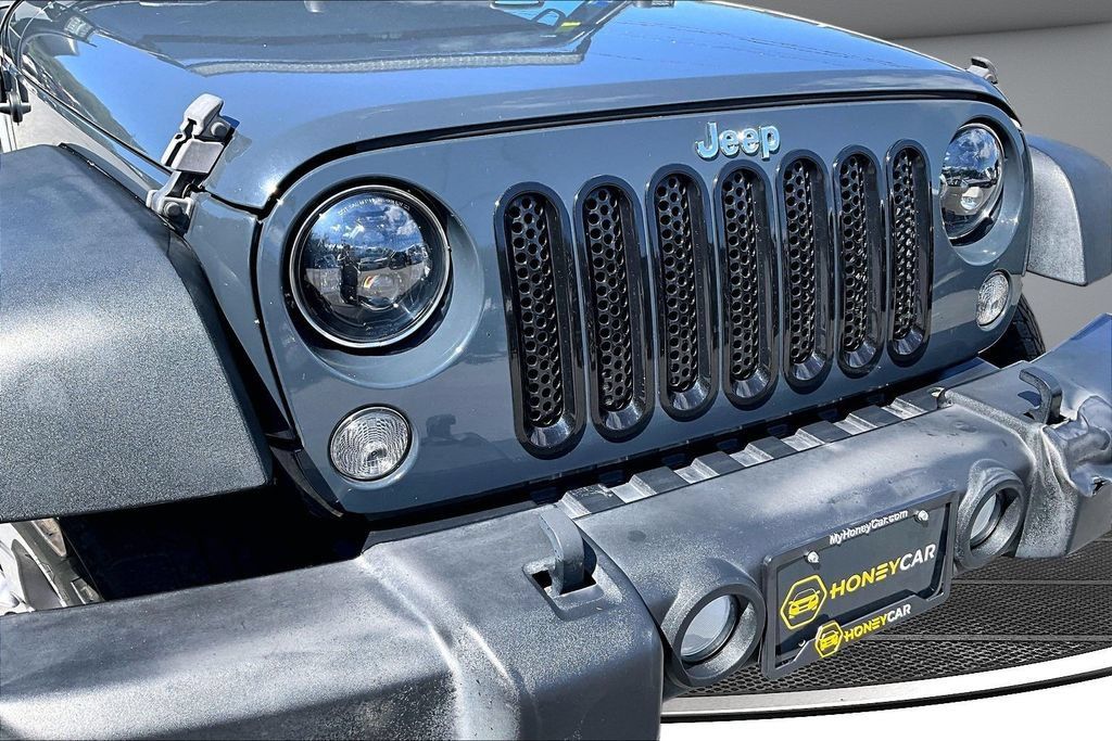 Used 2017 Jeep Wrangler Sport w/ Connectivity Group AWD/4WD image 31