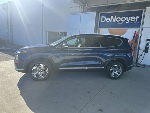 Used 2021 Hyundai Santa Fe SEL w/ Convenience + Premium Package image 9