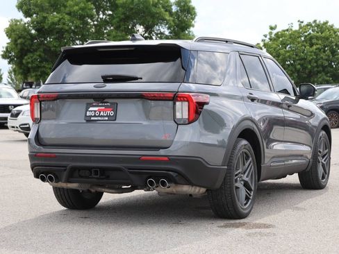 Used 2025 Ford Explorer ST AWD/4WD image 9