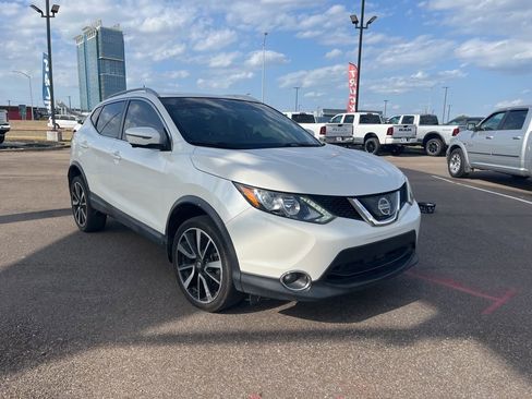 Used 2018 Nissan Rogue Sport SL FWD image 9