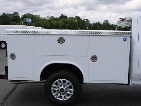 Used 2025 Chevrolet Silverado 2500 W/T w/ WT/CX Safety Package AWD/4WD image 11
