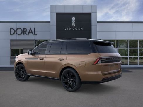 New 2026 Lincoln Navigator Black Label AWD/4WD image 4
