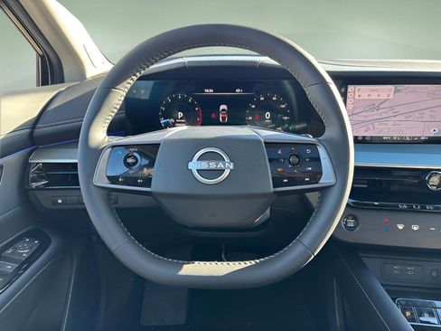 Certified 2025 Nissan Murano SL image 10