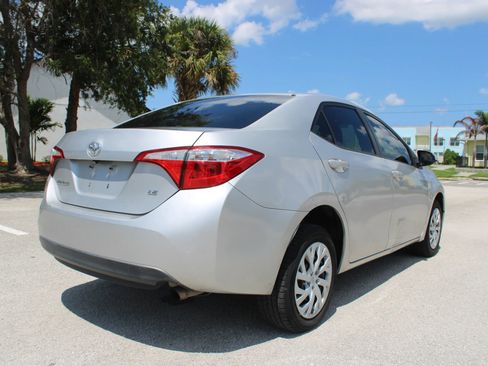 Used 2014 Toyota Corolla LE FWD image 23