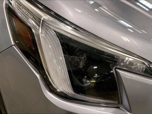 Used 2023 Subaru Forester Limited AWD/4WD image 28