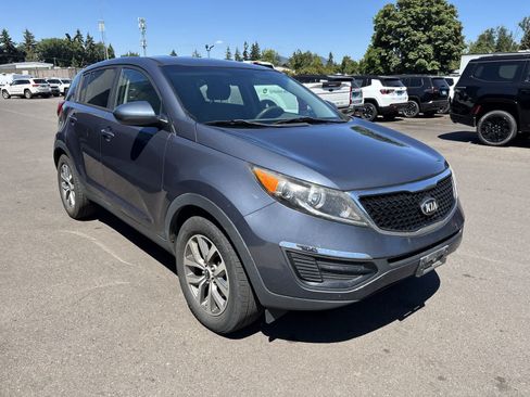 Used 2016 Kia Sportage LX FWD image 8