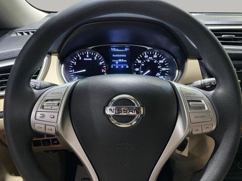 Used 2016 Nissan Rogue S w/ Appearance Package image 12