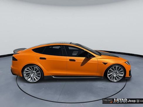 Used 2022 Tesla Model S Plaid image 4