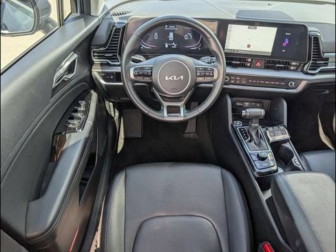 Certified 2025 Kia Sportage EX FWD image 8