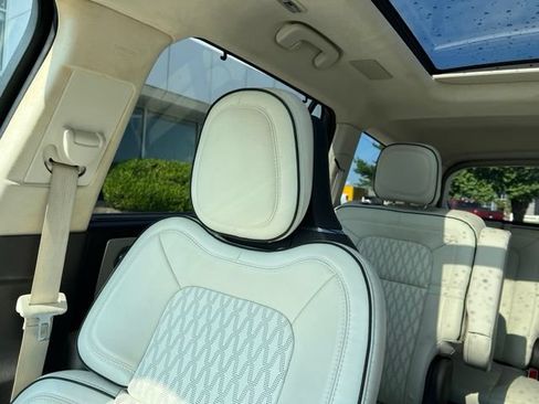 Used 2020 Lincoln Aviator Black Label w/ Dynamic Handling Package AWD/4WD image 19