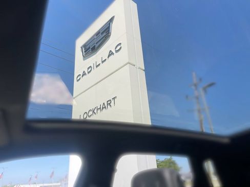 Certified 2024 Cadillac Lyriq Luxury AWD/4WD image 43