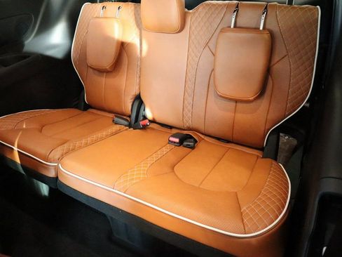 New 2026 Chrysler Pacifica Pinnacle FWD image 14