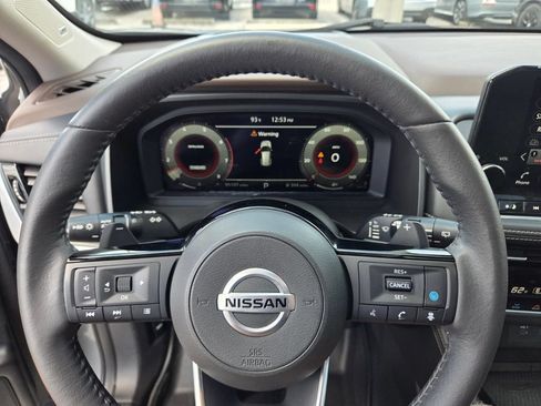 Used 2021 Nissan Rogue Platinum FWD image 29