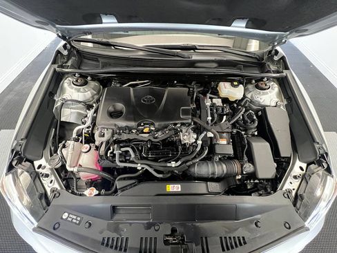 Used 2021 Toyota Camry XLE image 26