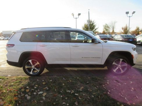 Used 2023 Jeep Grand Cherokee L Limited w/ Trailer Tow Group (B) image 4