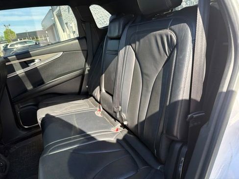 Used 2017 Lincoln MKX Reserve w/ Driver Assistance Package AWD/4WD image 10