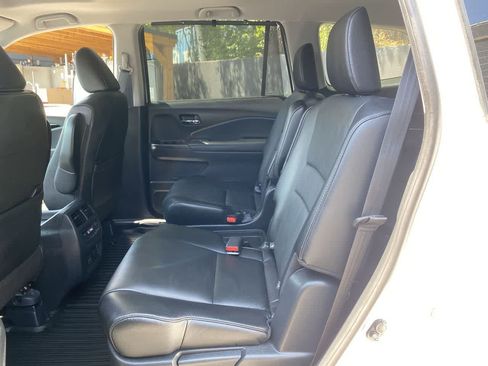 Used 2021 Honda Pilot Touring image 18