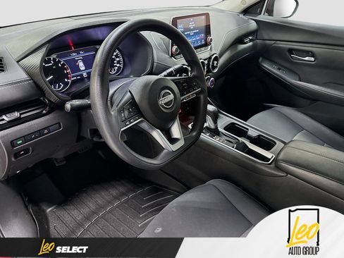 Used 2024 Nissan Sentra SV FWD image 12