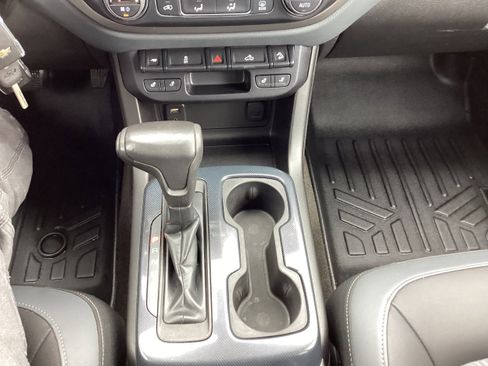 Used 2015 Chevrolet Colorado Z71 image 18