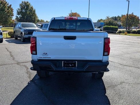 Used 2023 Chevrolet Colorado Z71 w/ Z71 Convenience Package 2 image 4