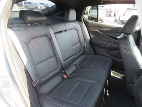 Used 2024 Buick Envista Sport Touring FWD image 22