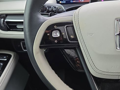 Used 2025 Lincoln Aviator Reserve w/ Luxury Package image 21