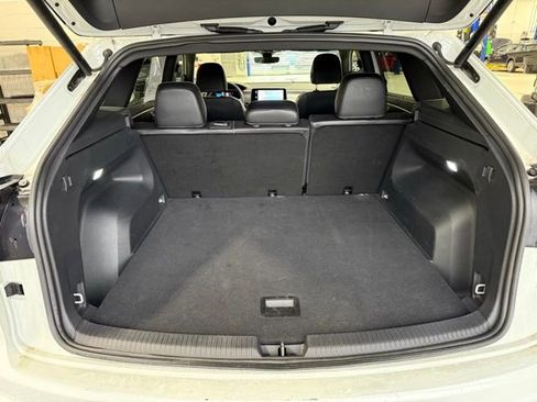 Certified 2024 Volkswagen Atlas Cross Sport SE image 27