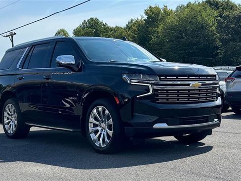 Used 2021 Chevrolet Tahoe Premier w/ Premium Package AWD/4WD image 4