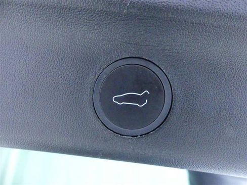 Used 2023 Tesla Model Y Long Range AWD/4WD image 30
