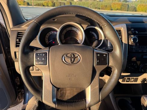 Used 2012 Toyota Tacoma 4x4 Double Cab image 33