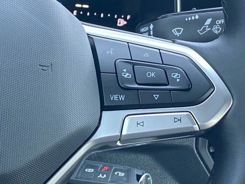 Certified 2025 Volkswagen Jetta Sport FWD image 9