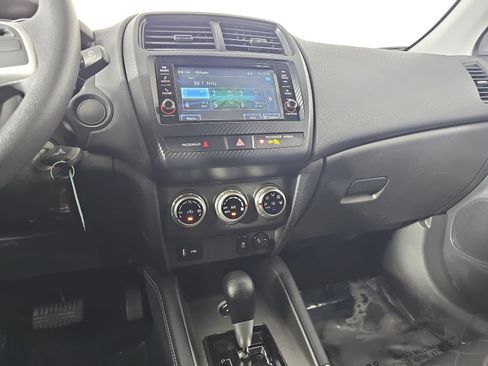 Used 2023 Mitsubishi Outlander Sport AWD image 19