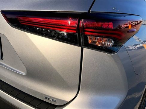 Certified 2025 Toyota Highlander XLE image 29