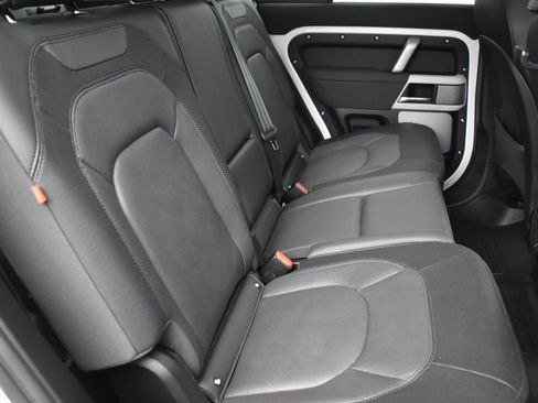 Used 2023 Land Rover Defender 130 X-Dynamic SE AWD/4WD image 33