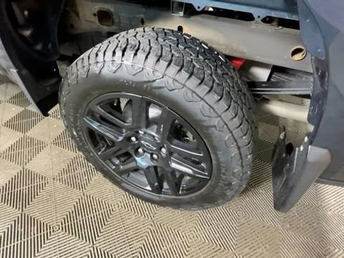 Used 2022 Chevrolet Silverado 1500 LT Trail Boss AWD/4WD image 16