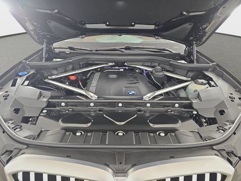 New 2026 BMW X5 xDrive40i AWD/4WD image 32