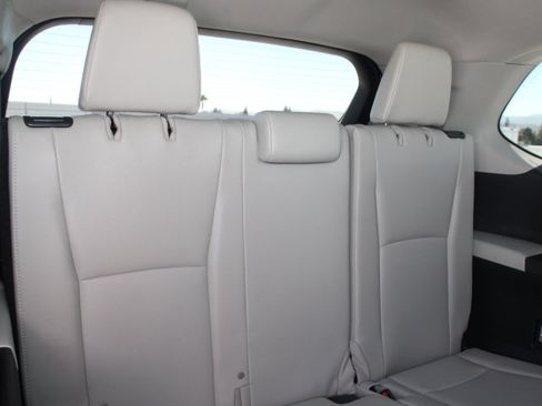 Certified 2024 Toyota Grand Highlander AWD image 19