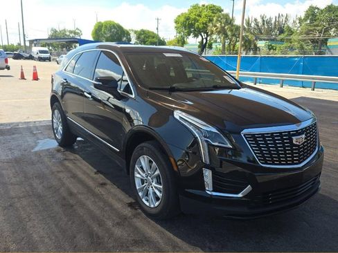 Used 2023 Cadillac XT5 Luxury FWD image 3