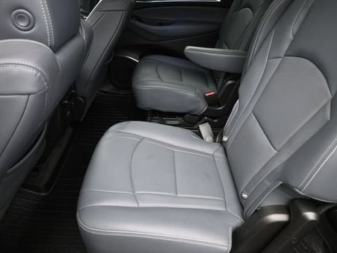 Used 2019 Buick Enclave Essence w/ Trailering Package, 5000 lbs. FWD image 15