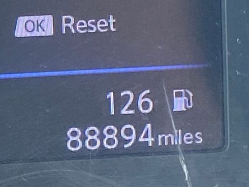 Used 2020 Nissan Rogue S image 24