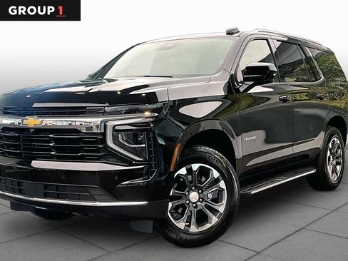 Used 2025 Chevrolet Tahoe LS RWD image 1