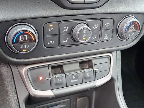 Used 2022 GMC Terrain AT4 w/ Tech Package image 11