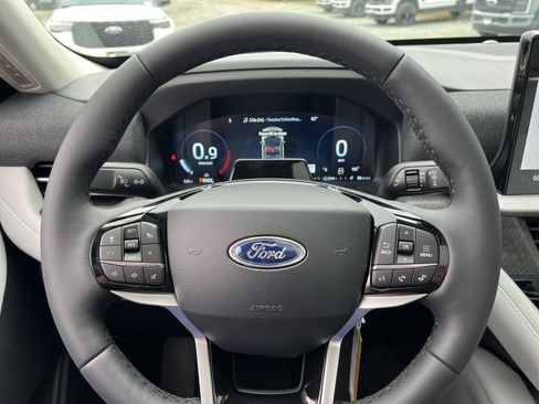 New 2026 Ford Explorer Platinum w/ LUX Leather Package image 16