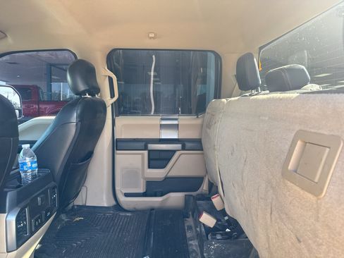 Used 2017 Ford F250 XLT w/ XLT Premium Package AWD/4WD image 4