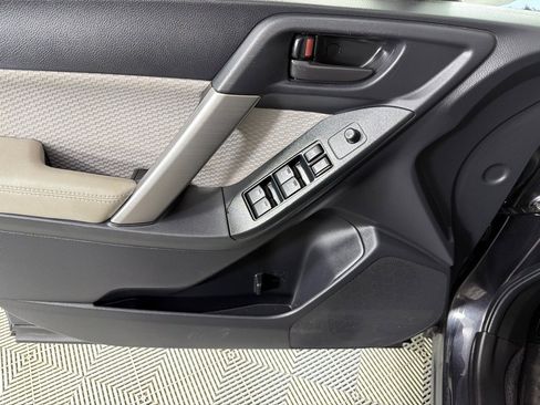 Used 2017 Subaru Forester 2.5i Premium AWD/4WD image 11