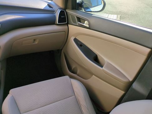 Used 2019 Hyundai Tucson SEL w/ Cargo Package image 16